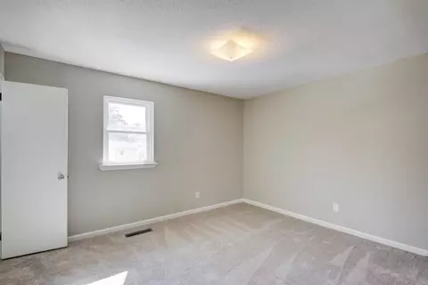 Bedroom - 1728 Crabtree Rd, Hixson, TN 37343 photo 6 of 7