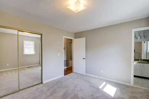 Bedroom - 1728 Crabtree Rd, Hixson, TN 37343 photo 2 of 7
