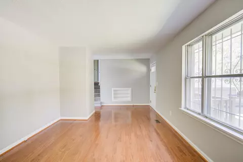 Living - 1728 Crabtree Rd, Hixson, TN 37343 photo 3 of 3