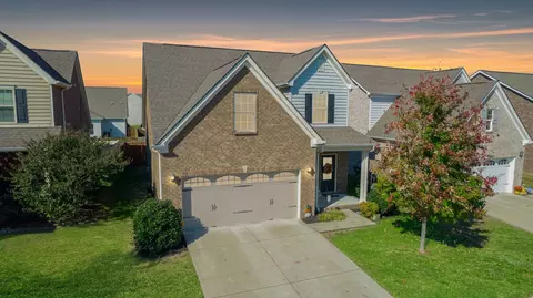 1407 Woodside Dr, Lebanon, TN 37087