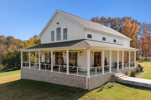 560 Margaret Cir, Mcminnville, TN 37110