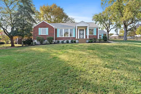 2319 Ridgecrest Dr, Nashville, TN 37216