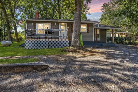 3201 Maple Grove Dr, Dalton, GA 30721