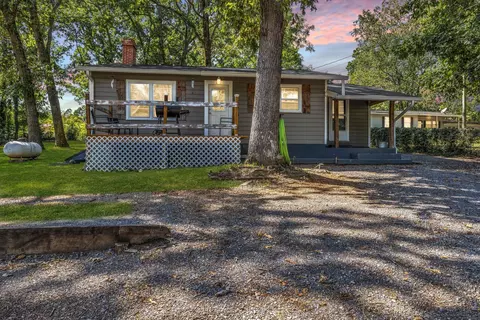 3201 Maple Grove Dr, Dalton, GA 30721