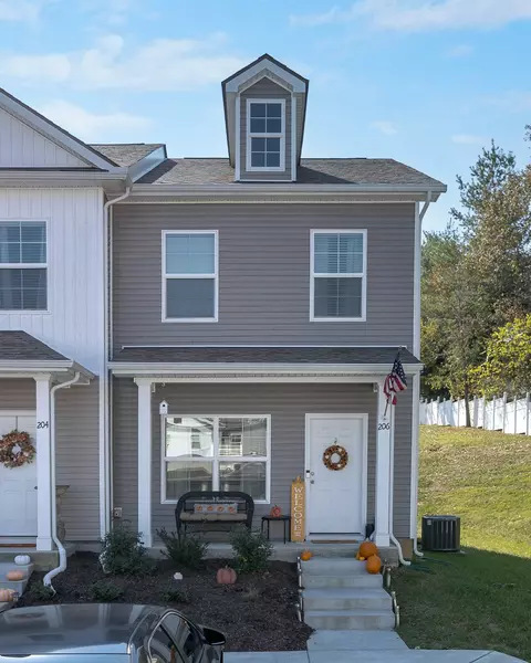 206 Tara Ct, Columbia, TN 38401
