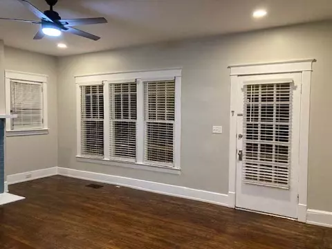 Living - 1018 N Maple St, Murfreesboro, TN 37130 photo 3 of 10