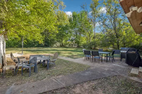 Exterior - 1018 N Maple St, Murfreesboro, TN 37130 photo 6 of 13