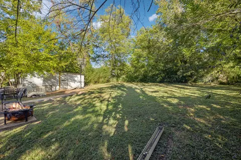 Exterior - 1018 N Maple St, Murfreesboro, TN 37130 photo 11 of 13