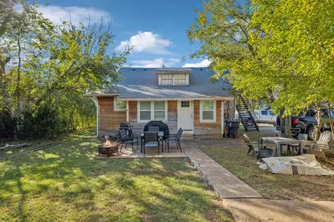 Exterior - 1018 N Maple St, Murfreesboro, TN 37130 photo 7 of 13