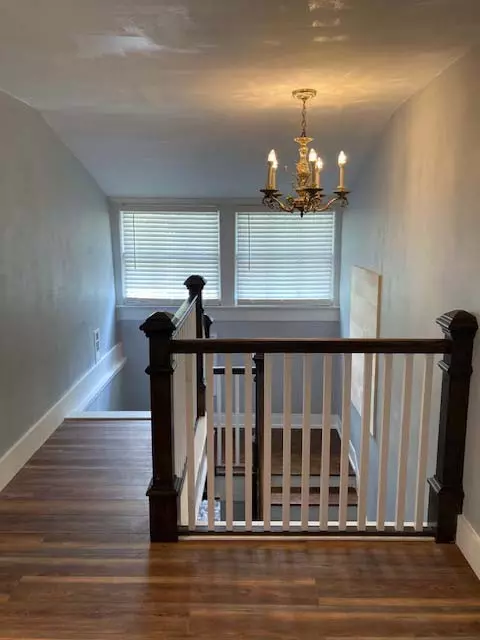 Entry Way - 1018 N Maple St, Murfreesboro, TN 37130 photo 8 of 15