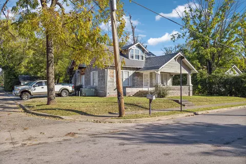 Exterior - 1018 N Maple St, Murfreesboro, TN 37130 photo 2 of 13