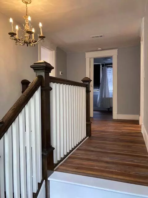 Entry Way - 1018 N Maple St, Murfreesboro, TN 37130 photo 9 of 15