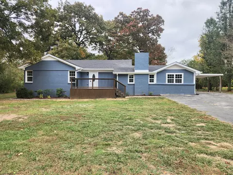 112 Stone Blvd, Tullahoma, TN 37388