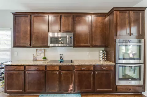 Kitchen - 3016 Fallswood Dr, Murfreesboro, TN 37129 photo 4 of 7