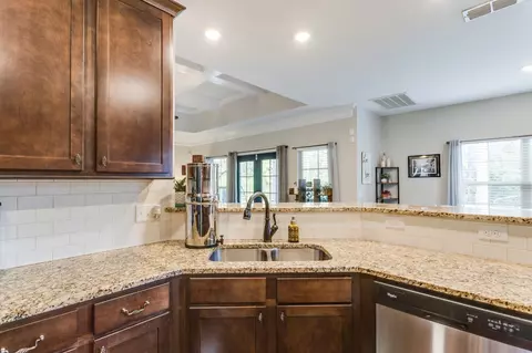 Kitchen - 3016 Fallswood Dr, Murfreesboro, TN 37129 photo 3 of 7