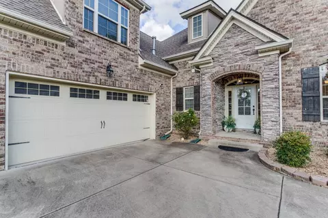 Exterior - 3016 Fallswood Dr, Murfreesboro, TN 37129 photo 3 of 13