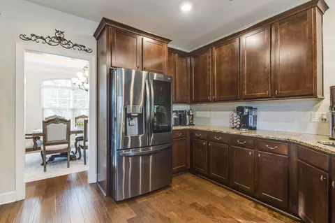 Kitchen - 3016 Fallswood Dr, Murfreesboro, TN 37129 photo 5 of 7