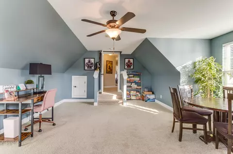 Entry Way - 3016 Fallswood Dr, Murfreesboro, TN 37129 photo 7 of 7