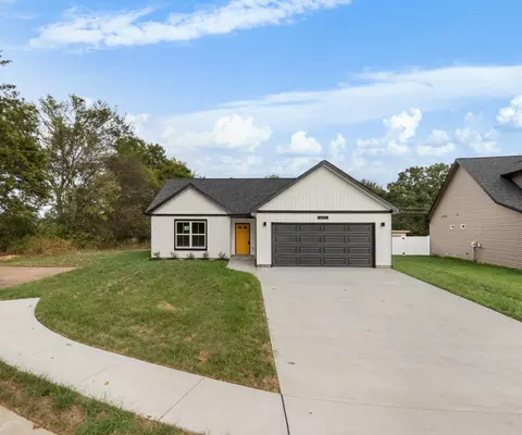 457 Herman Dr, Clarksville, TN 37042