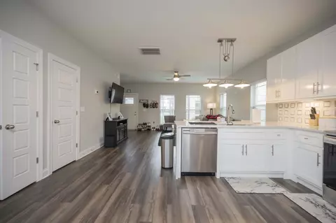 Entry Way - 555 Gresham Ln #4A, Murfreesboro, TN 37129 photo 2 of 2