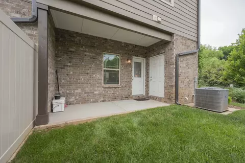 Exterior - 555 Gresham Ln #4A, Murfreesboro, TN 37129 photo 5 of 6