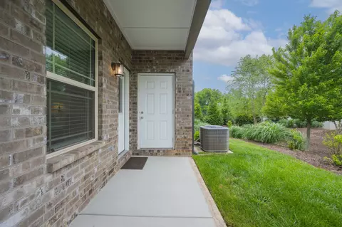 Exterior - 555 Gresham Ln #4A, Murfreesboro, TN 37129 photo 3 of 6