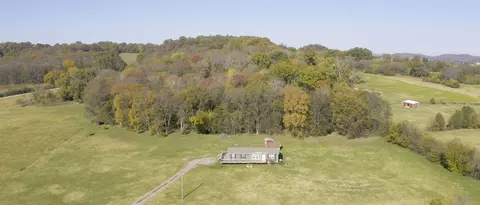 1606 Thompson Station Rd W, Thompsons Station, TN 37179