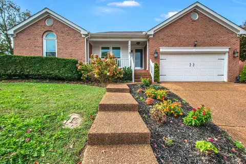 605 S Riverbend Ct, Nashville, TN 37221