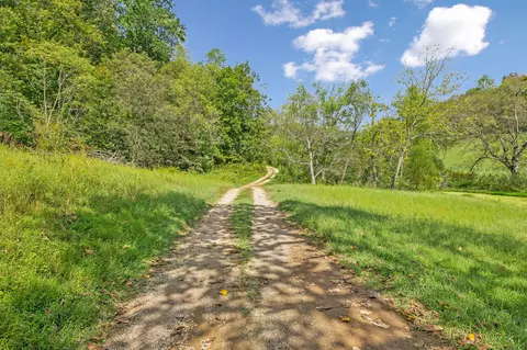 2 Young Rd, Pulaski, TN 38478 photo 2