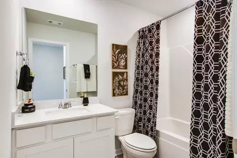 Bath - 4220 Oswin Dr, Murfreesboro, TN 37129 photo 4 of 4