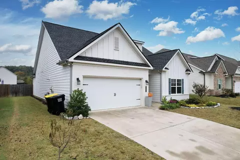 10837 Prairie Lake Dr, Apison, TN 37302