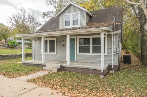 406 E 11th St, Columbia, TN 38401