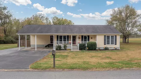 102 Stardust Dr, Shelbyville, TN 37160