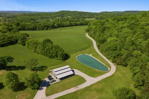 7631 Nolensville Rd, Nolensville, TN 37135