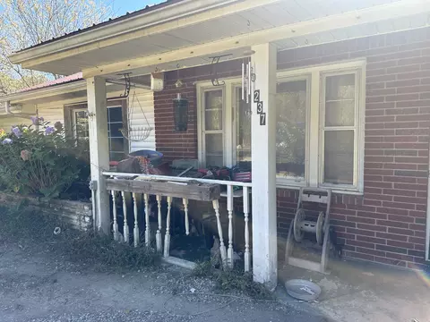 237 Brazzle Rd, Waverly, TN 37185