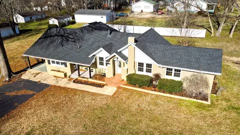 365 Benton St, Huntingdon, TN 38344