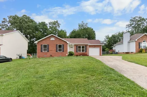 427 Cyprus Ct, Clarksville, TN 37040