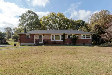 2808 Donna Hill Dr, Nashville, TN 37214