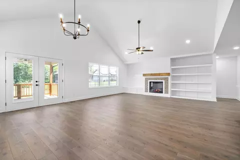 1377 Harmon Ln, Clarksville, TN 37042