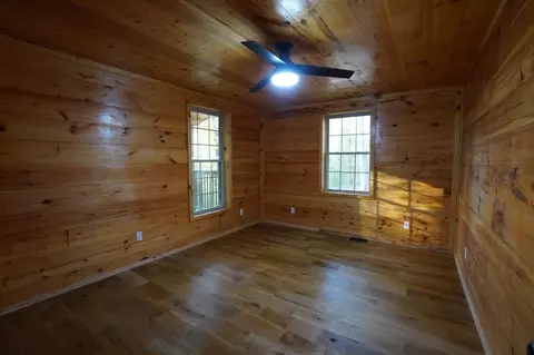 Bedroom - 188 Woods Rd, Dover, TN 37058 photo 1 of 2