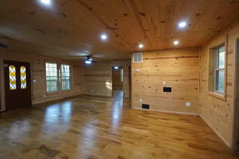 Living - 188 Woods Rd, Dover, TN 37058 photo 4 of 4