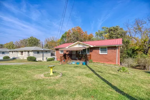 1807 Willow Springs Dr, Nashville, TN 37216