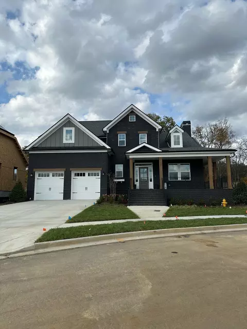105 Emerson Ct, Hendersonville, TN 37075