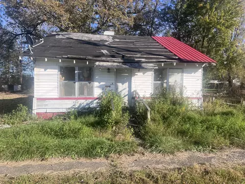 68 S Main St S, Nortonville, KY 42442
