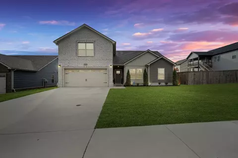 1964 Sydney Louise Dr, Clarksville, TN 37042