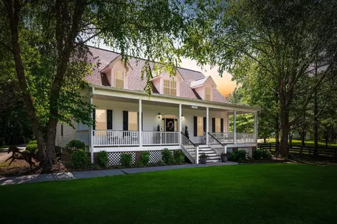 1626 Layton Ln, Signal Mountain, TN 37377