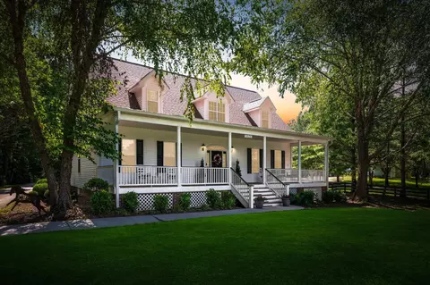 1626 Layton Ln, Signal Mountain, TN 37377
