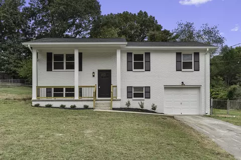 422 Sevier St, Hixson, TN 37343