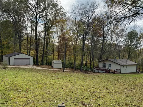 129 Lakeshore Cir, Bumpus Mills, TN 37028