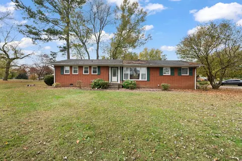 706 Kathy Cir, Gallatin, TN 37066